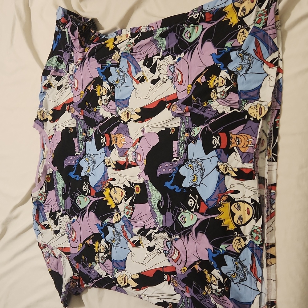 Cakeworthy villains tee